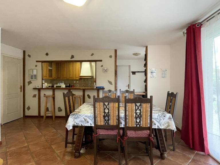 Fully equipped charming gite with yard, pool & patio | Dogs allowed — photo 4