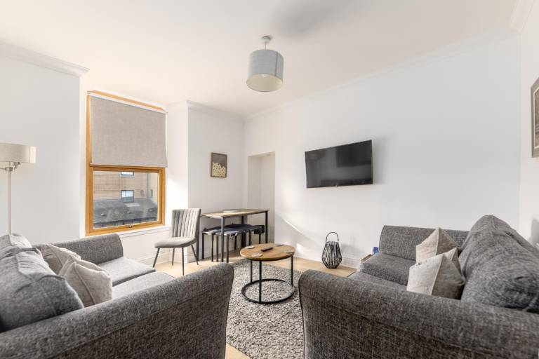 Vacation home with 3 rooms for 5 persons in Inverness