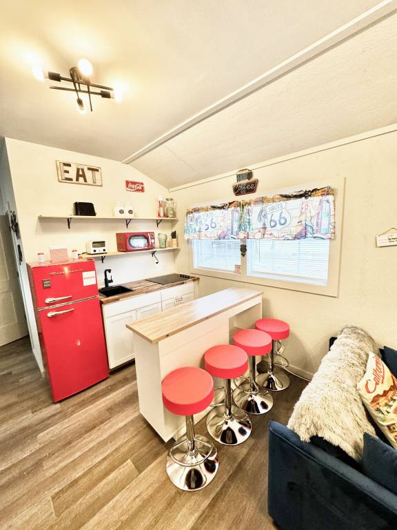 Cabin Bandera