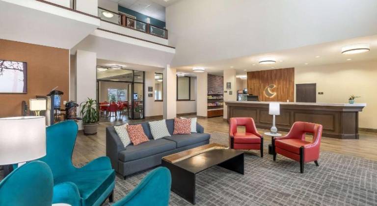 Comfort Suites Redmond Airport — photo 2