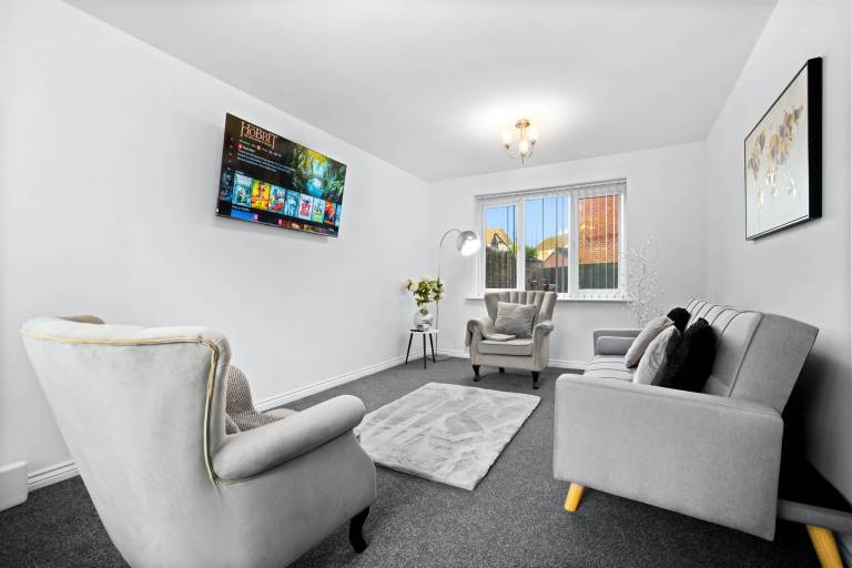Tipton Escape Haven Modern 3 Bed House Sleeps 6