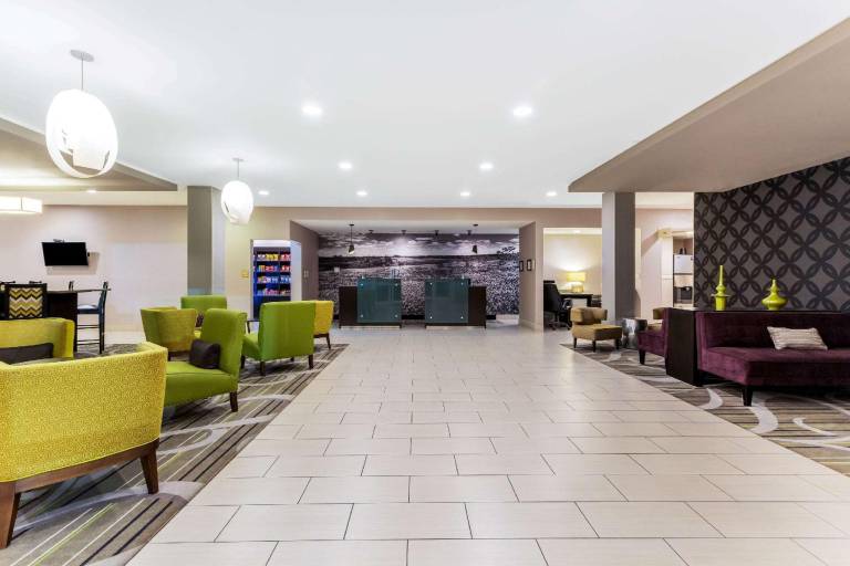 La Quinta Inn & Suites by Wyndham Monahans — photo 3