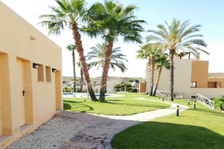 Fully equipped house with garden, terrace & pool | Sea view | Dogs allowed — photo 5