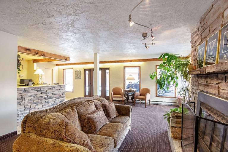 Rodeway Inn Gunnison - Crested Butte — photo 3