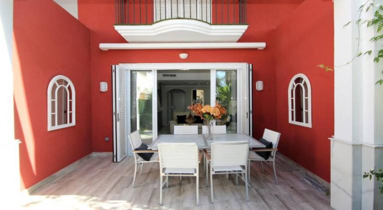 Rental apartment with private pool, yard & terrace — photo 5