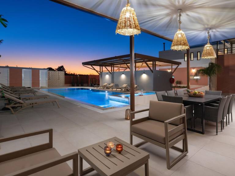 Ferienhaus in Petaloudes, Dodekanes f&uuml;r max. 9 Personen