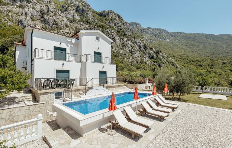 Maison de vacances  Bouches de Kotor