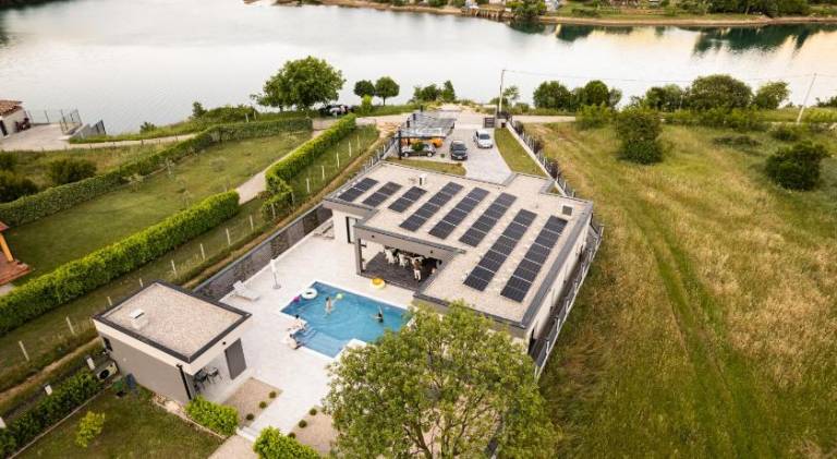 Villa with pool | Pet-friendly — photo 4