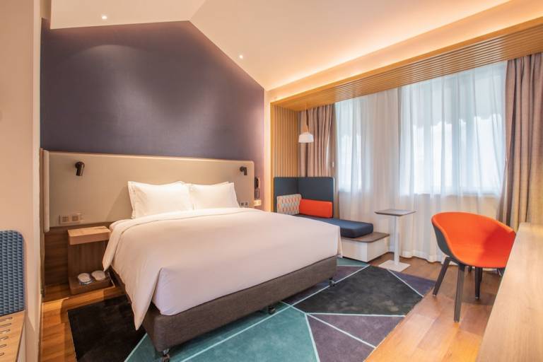 Bed and breakfast  Qinglong