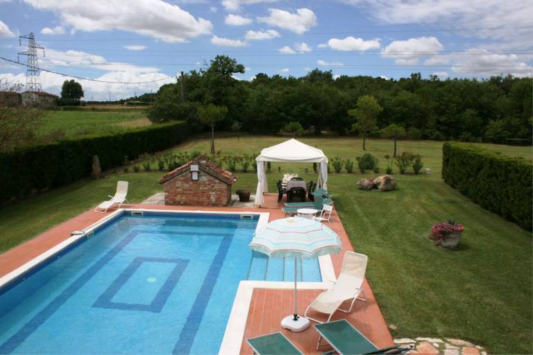 Villa with yard, BBQ & terrace — photo 2