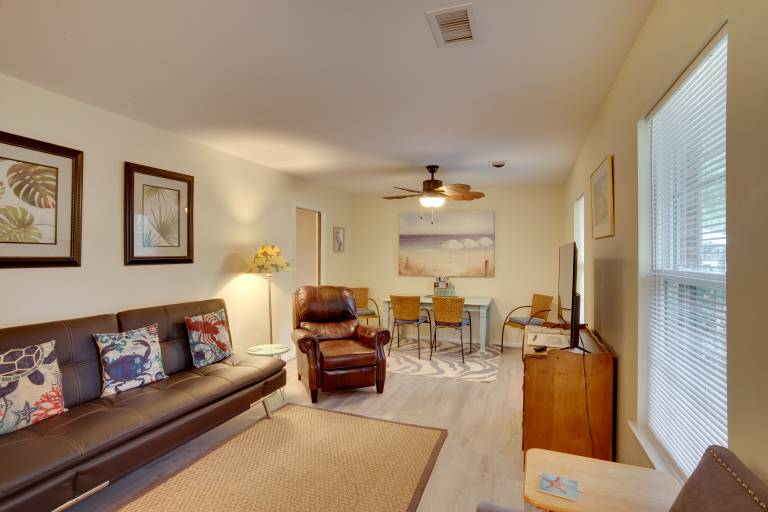 Downtown Home w/ Yard & BBQ - 6 Mi to Downtown! — photo 4