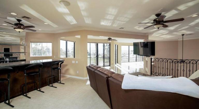 Charming vacation home with pool & jacuzzi | Dogs allowed — photo 3