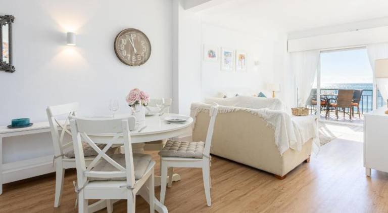 Holiday apartment with pool — photo 2