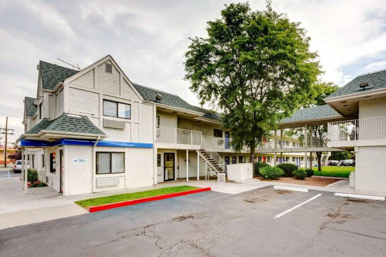 Motel 6 Wheat Ridge, CO - West - Denver North — photo 5