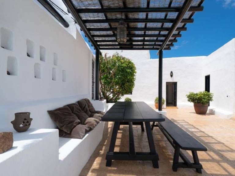 House with yard, terrace & BBQ | Nature view — photo 2