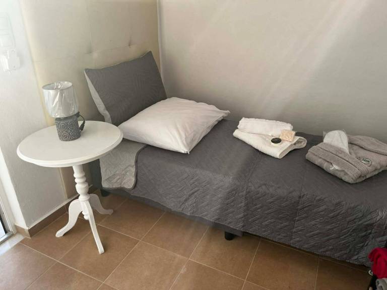 Village Suite 102 Studio with Shared Pool and Terraces with Views — photo 5