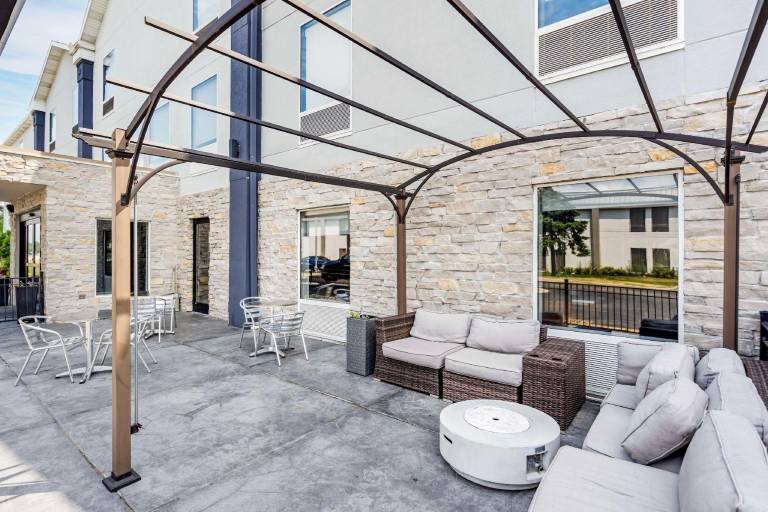 Best Western Plus Bourbonnais Hotel & Suites — photo 3