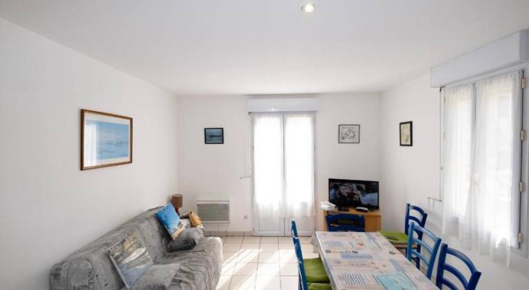 Rental apartment with terrace — photo 2