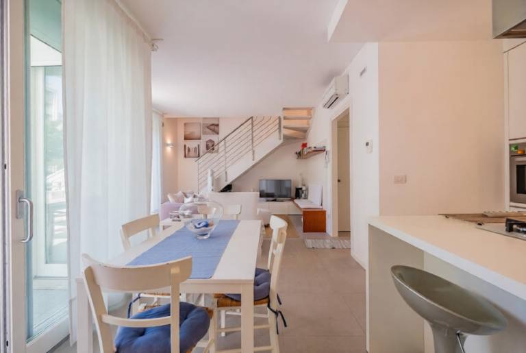Holiday apartment with terrace — photo 5