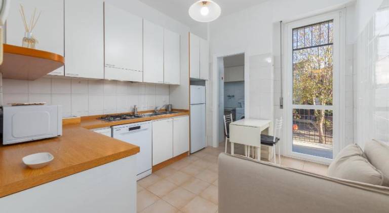 Rental apartment with terrace — photo 2