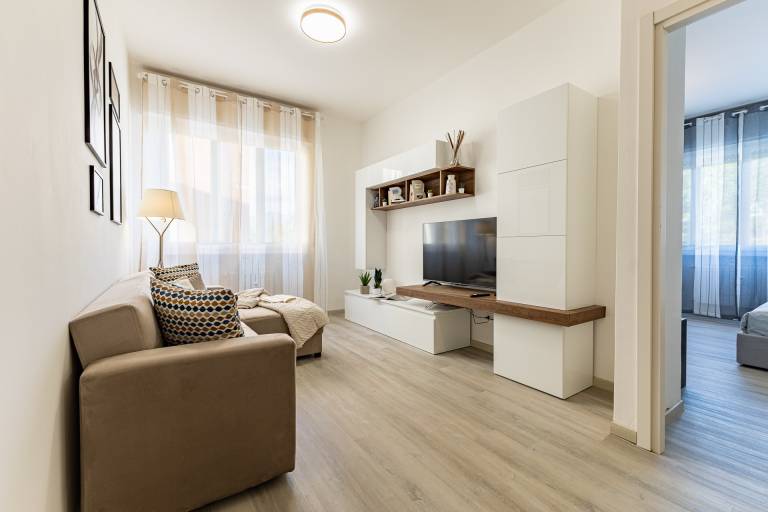 Apartment 'La Tua Casa' with Balcony, Wi-Fi and Air Conditioning — photo 2