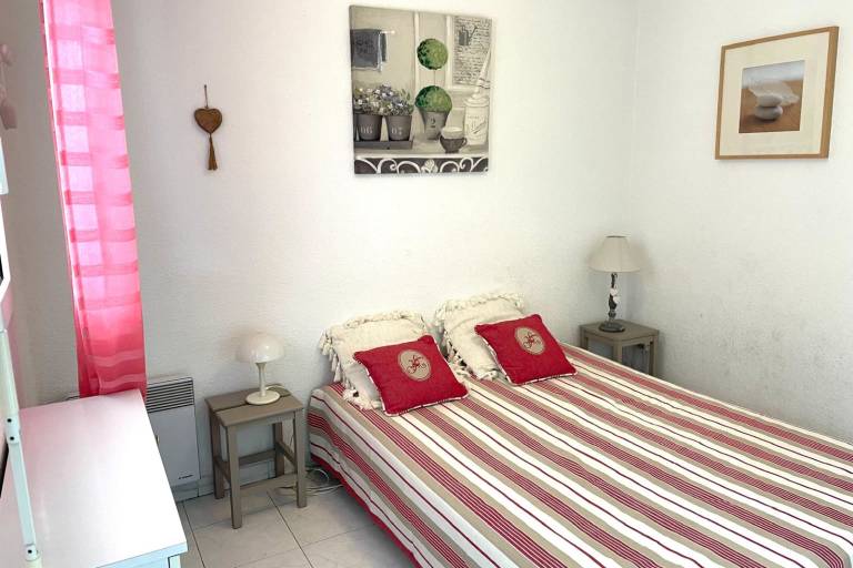 Child-friendly rental apartment with patio | Beach nearby | Pets are welcome — photo 5