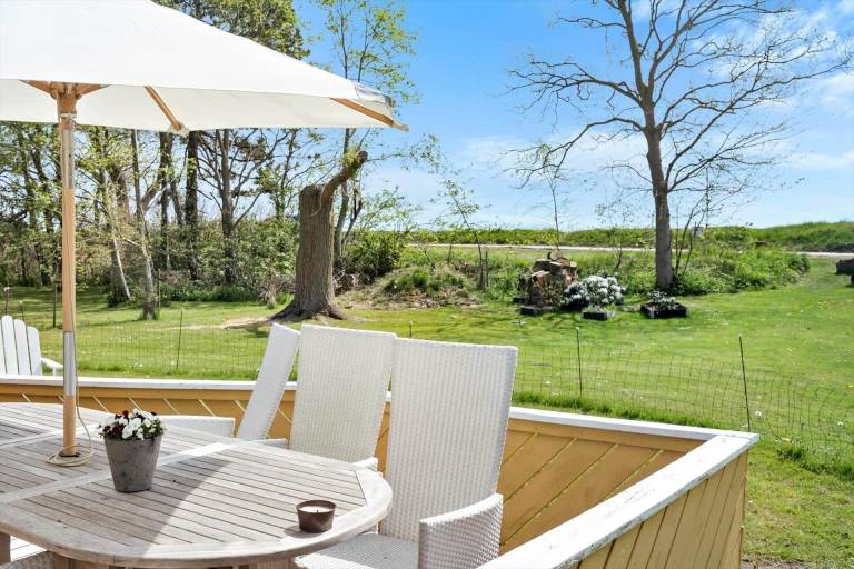 Family-friendly charming house with patio | Pet-friendly — photo 3