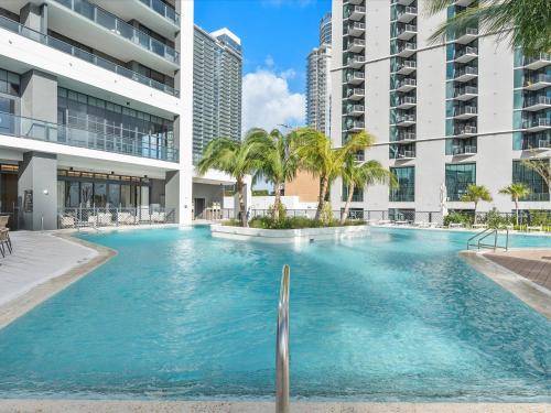 Private Beach Club Access & Stunning Ocean Views — photo 2