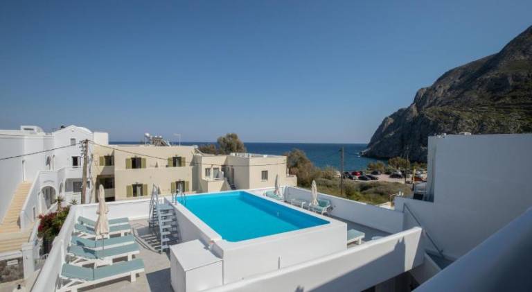 Serviced apartment with terrace, garden & pool | Close to the beach | Suitable for remote work | Dogs allowed — photo 4