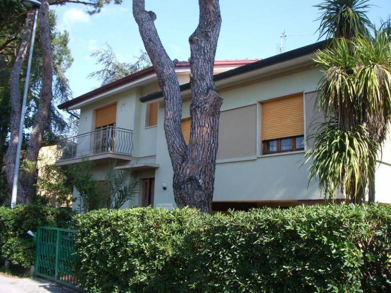 Pension Lucca