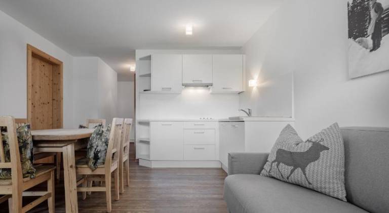 Rental apartment with patio — photo 4