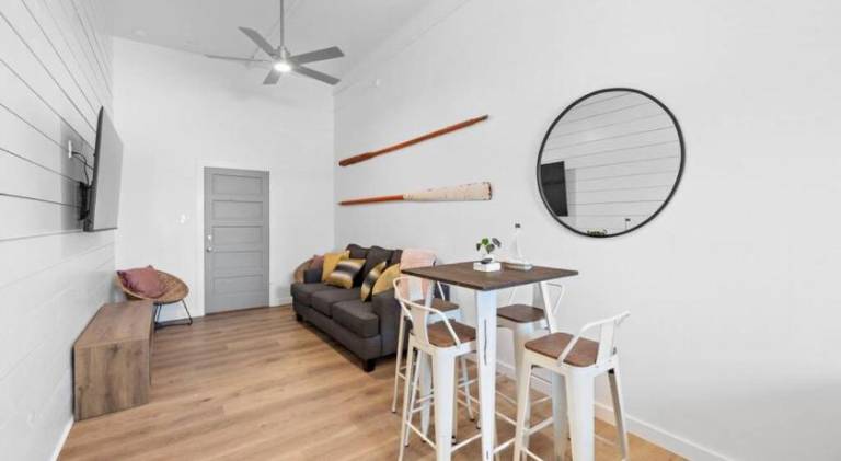 Modern Downtown Galveston Loft, Walk to The Strand in Galveston, TX