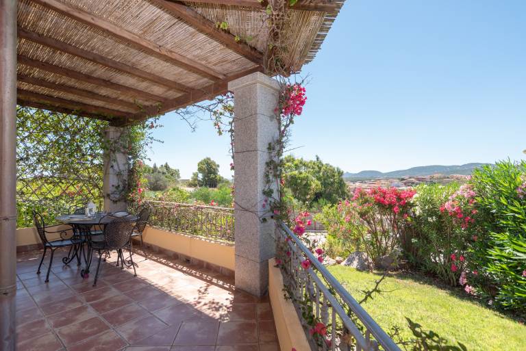 Pet-Friendly Villa Athena with Wi-Fi, Garden & Terrace — photo 2