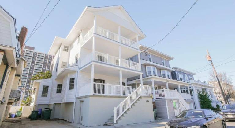 Bartram Dream House I - Bartram Beach Retreat in Pleasantville, NJ
