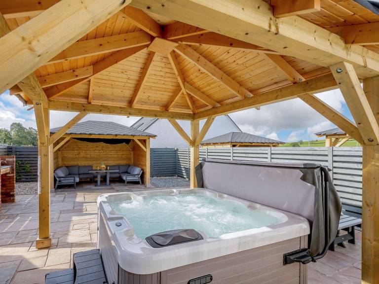 Cottage Balloch
