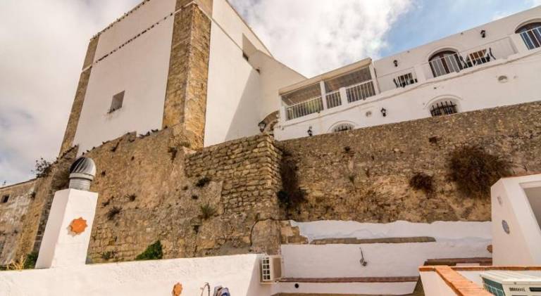 House with terrace — photo 4