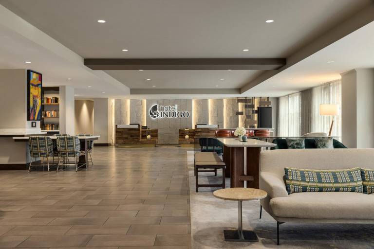 Hotel Indigo Naperville Riverwalk By IHG — photo 2