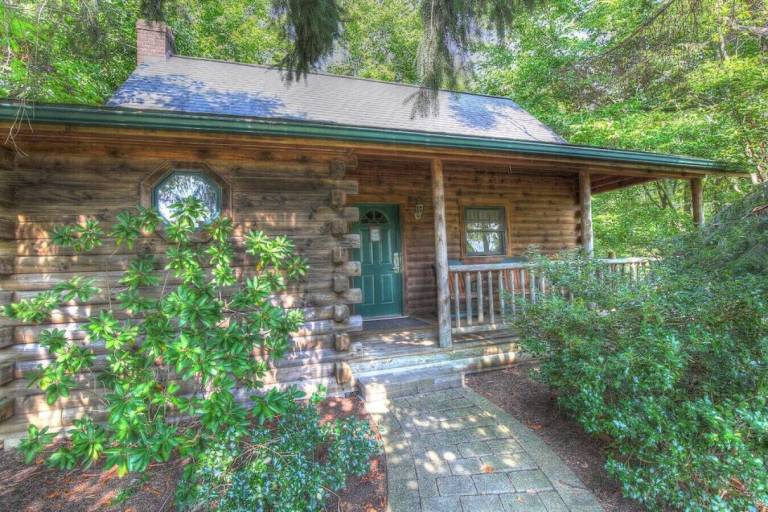 Cabin  Millersburg