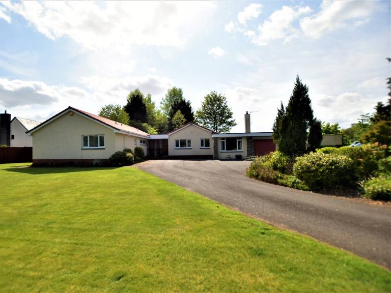 Cottage  Cupar