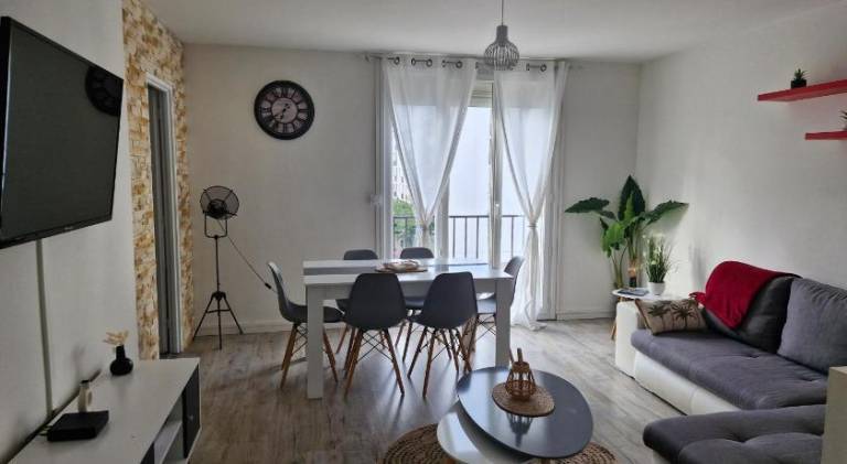 Rental apartment with 3 rooms for 8 persons in Perpignan