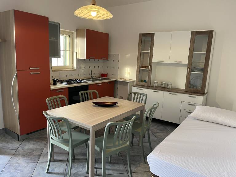Rental apartment with yard & patio | Pets are welcome — photo 3