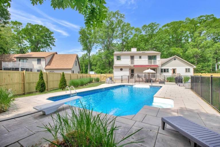 House Stevensville