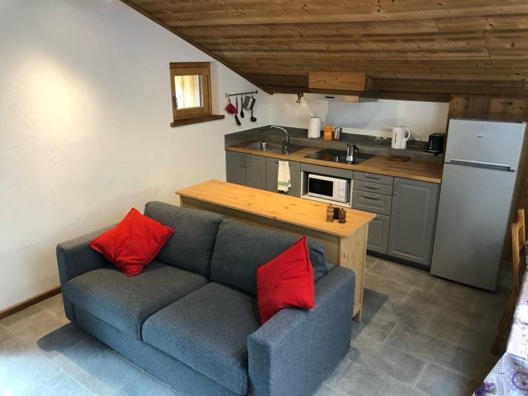 Charming vacation home with fast internet | Mountain view | Suitable for remote work | Pet-friendly — photo 3