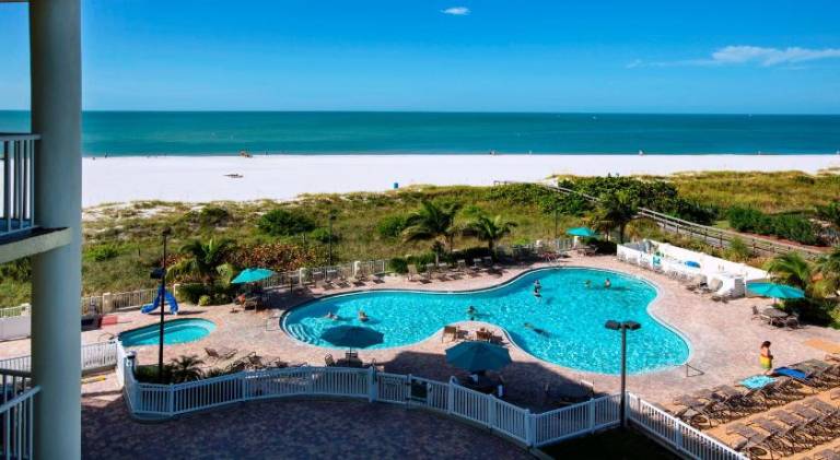 Sunset Vistas Two Bedroom Beachfront Suites — photo 3