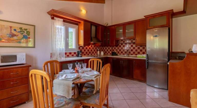Holiday apartment with hot tub, barbeque & terrace | Perfect for remote work | Pet-friendly — photo 5