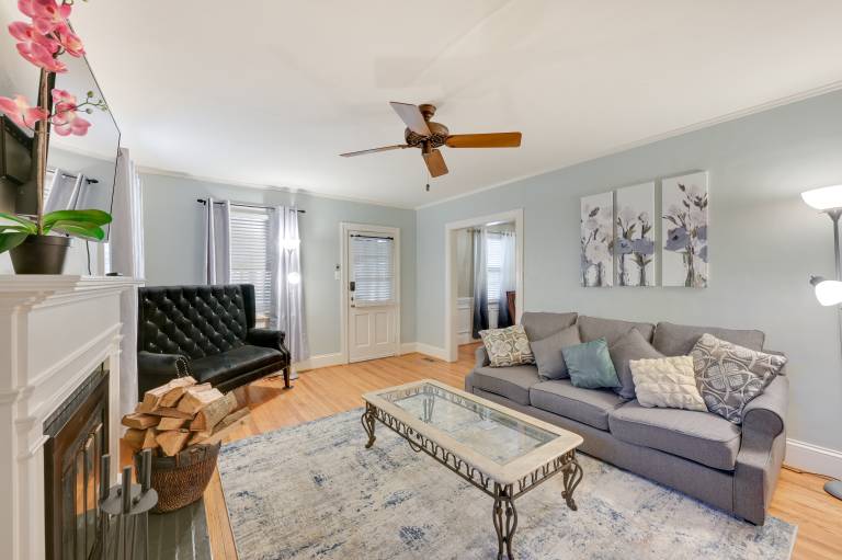 Quaint Goldsboro Home w/ Screened-In Porch! — photo 5