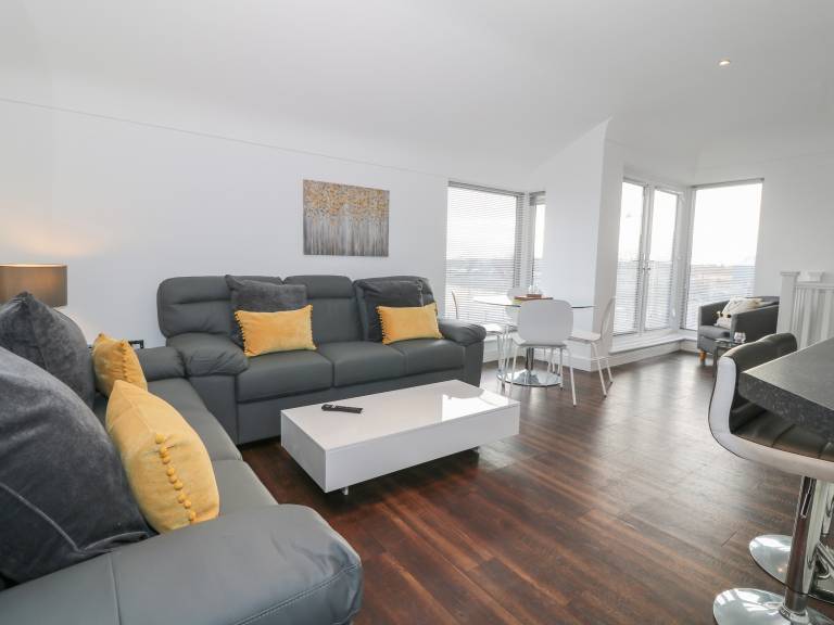 Family-oriented wonderful cottage | Beach view | Pets are welcome — photo 5