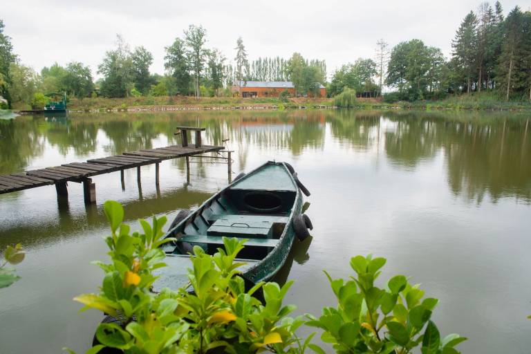 Boat with patio & yard | Nature view | Dogs allowed — photo 4
