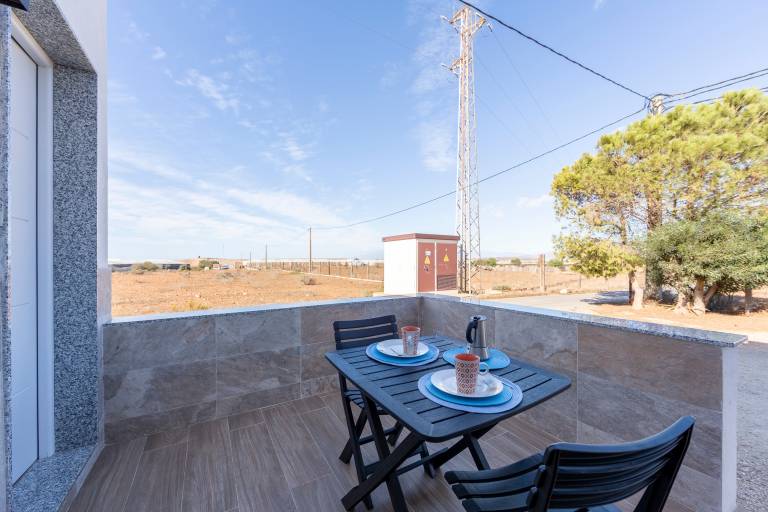 Apartment 'La Palmera' with Private Terrace and Air Conditioning — photo 2