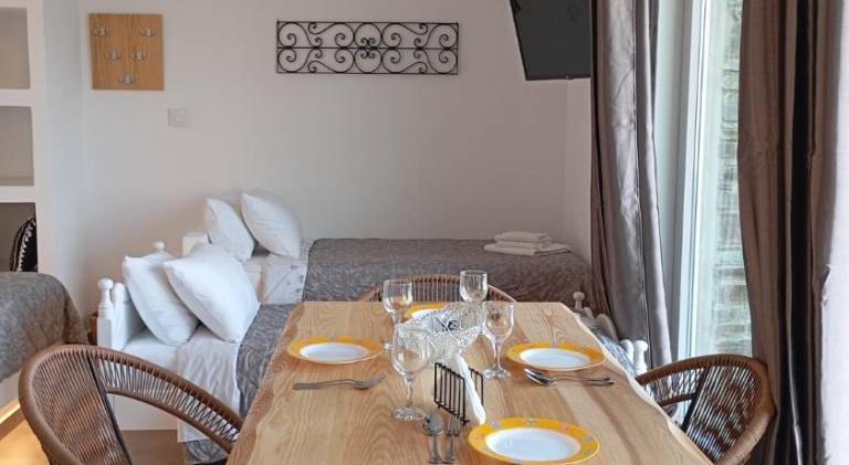 Vacation home with terrace — photo 4